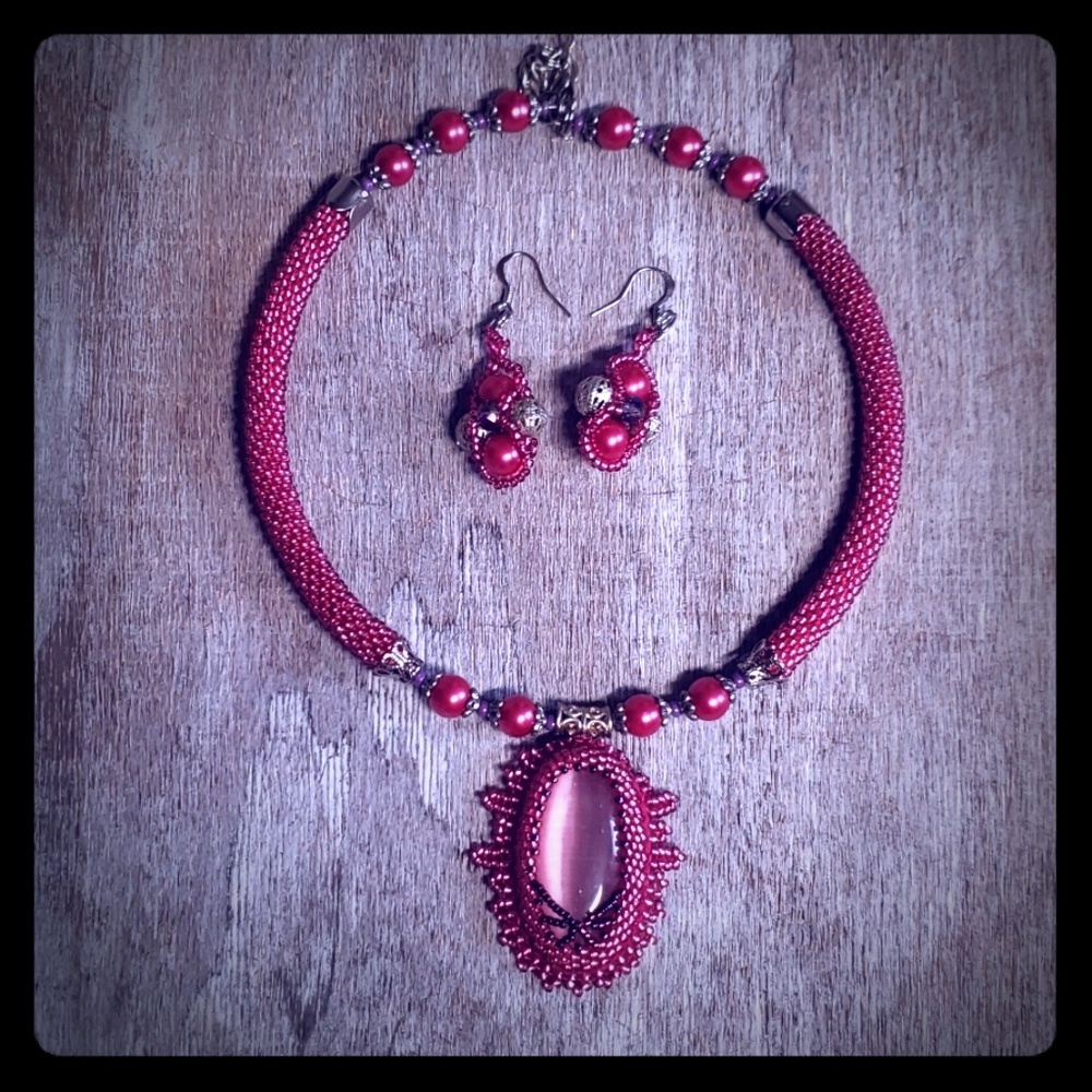 Pink beaded necklace and earrings set